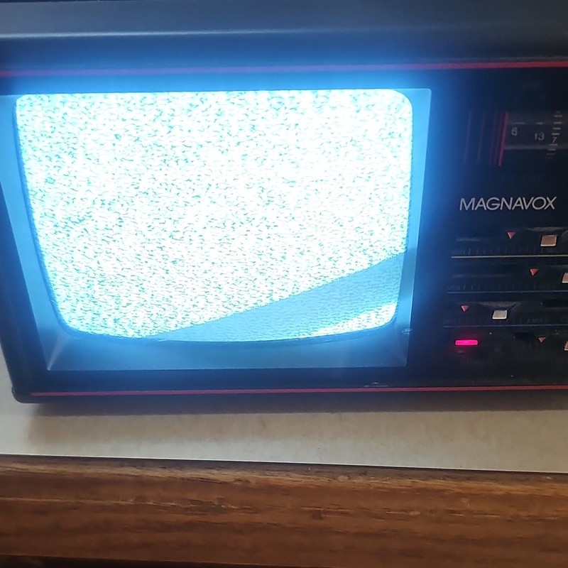 Vintage Magnavox BD 3908 CH02 Portable TV Radio  (1989) Power Supply B&W Works!