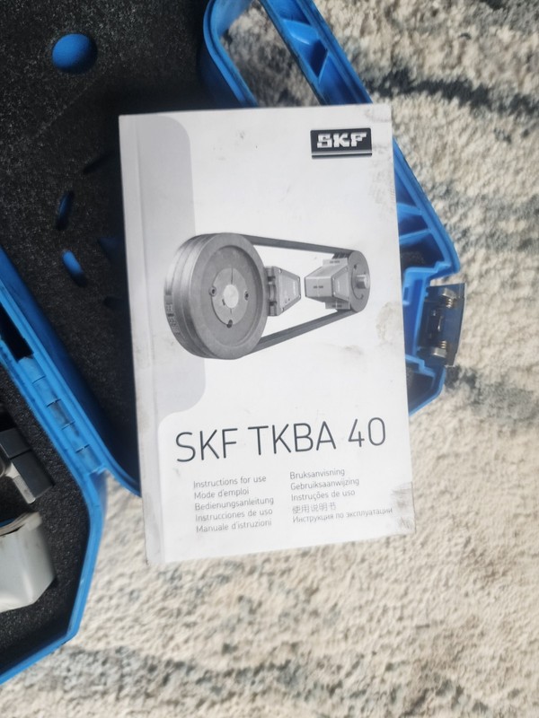 New SKF TKBA 40 Laser Belt Alignment Tool V-Belt Pulley Kit Case