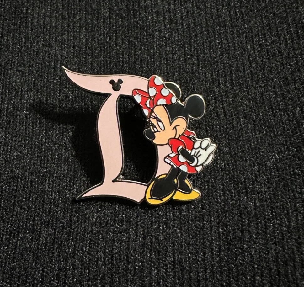 Disneyland 2019 Hidden Mickey D *Minnie Mouse * CHASER Disney Pin