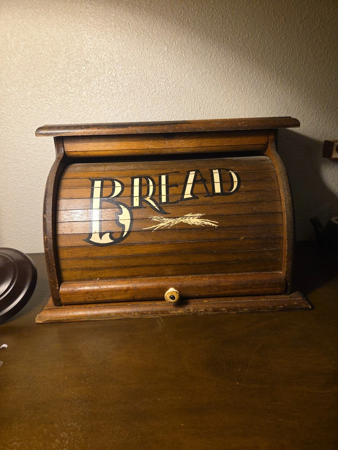 Vintage Wood Bread Box with Roll-Top Lid and 'BREAD' Lettering
Opens in a new window or tab