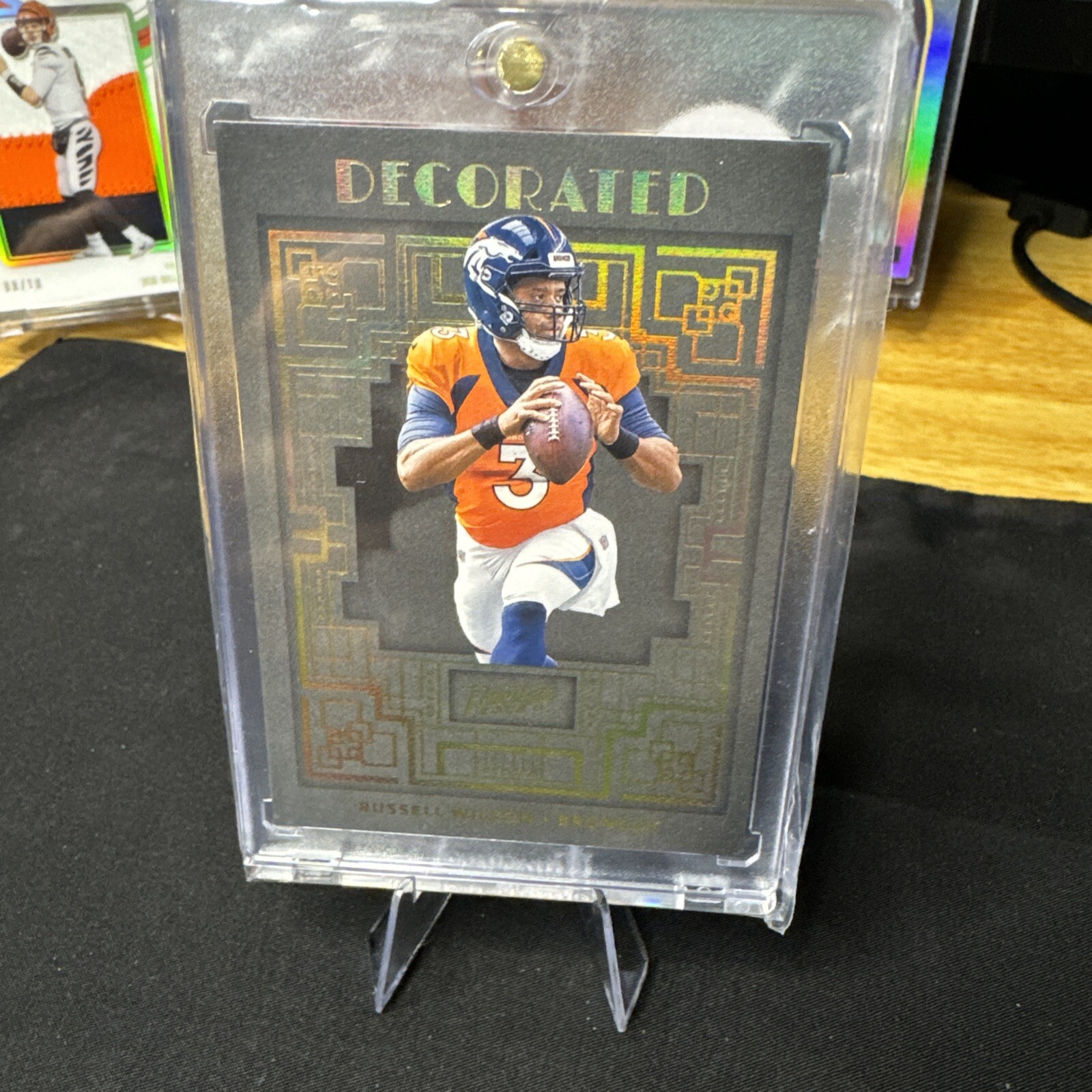 2022 PANINI PRESTIGE RUSSELL WILSON DECORATED SSP CASE HIT #DE-28