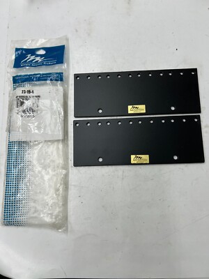 MIDDLE ATLANTIC 23-19-4 Rackrail Space Reducer, 4 RU 23''W - 19''W