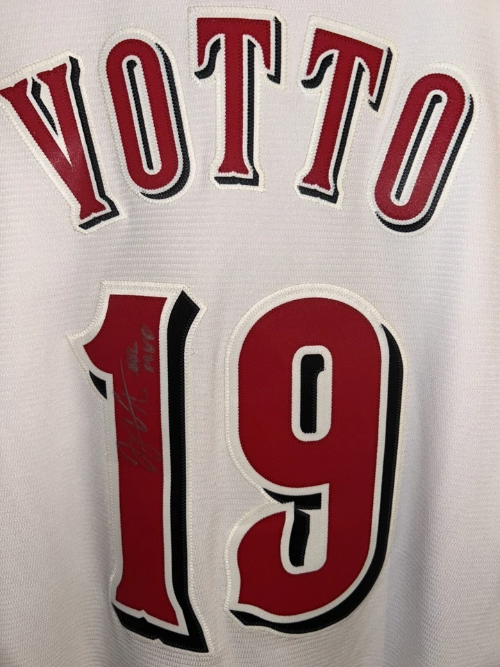 JOEY VOTTO, #19 "NL MVP AUTOGRAPHED CINCINNATTI REDS AUTHENTIC MLB HOME JERSEY - Image 4 of 4