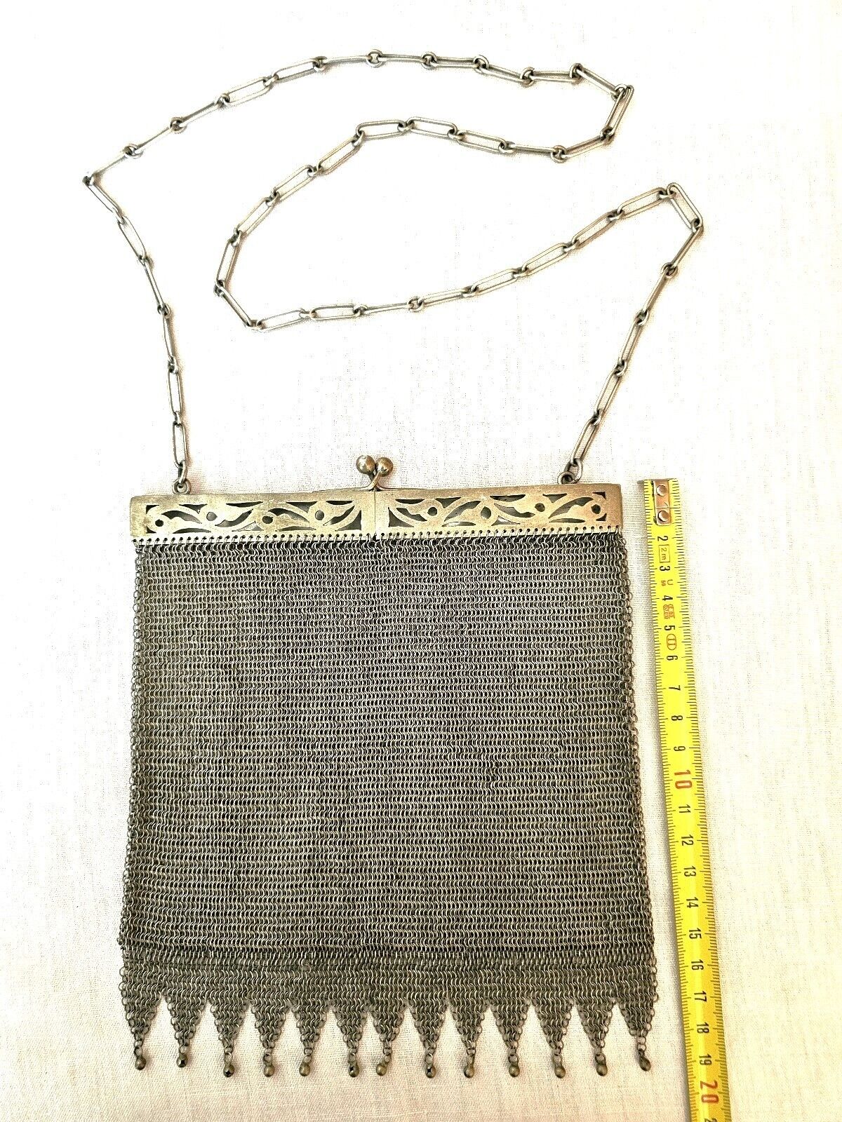 Foto 8 di 9