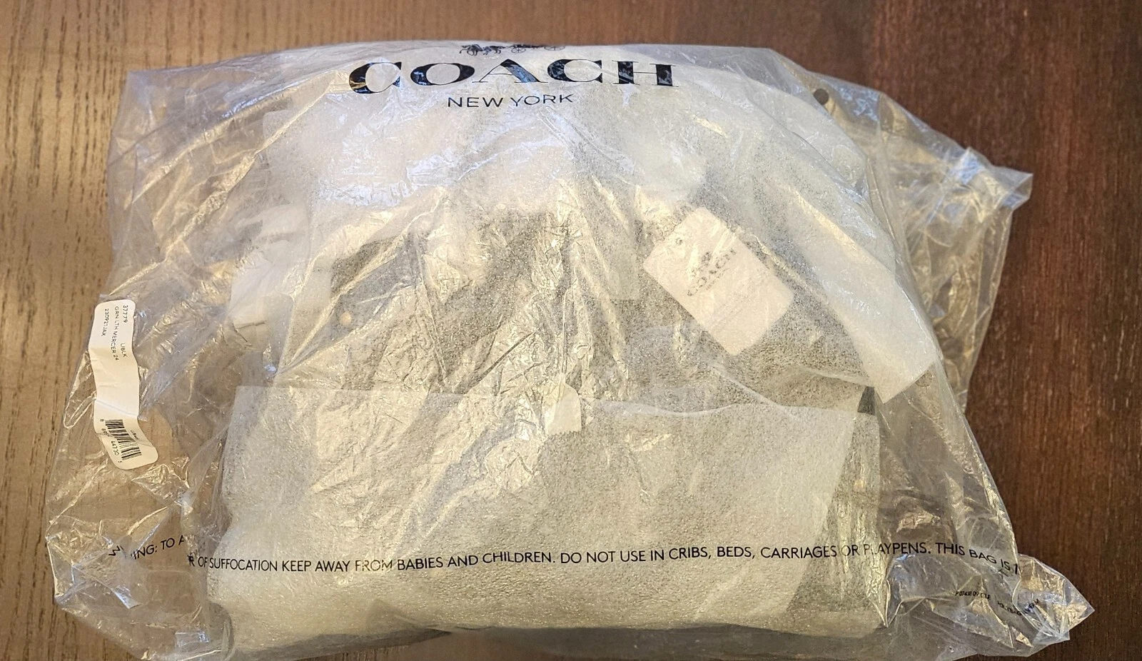 Nuova borsa a tracolla Coach 37779 Mercer Borsa a tracolla oro nero grani 24 luci in pelle