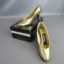 Vintage Notorious for Bakers Leeds Gold Pumps Women's Size 6 Shoes High Heels
