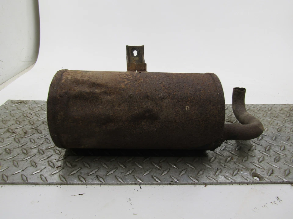 Kawasaki Mule 610 2011 silenciador escape tiene daños Foto 3 de 4