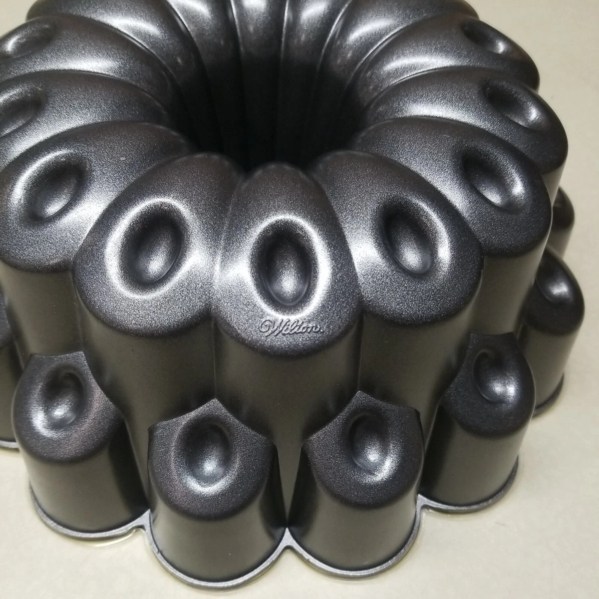 Wilton Dimensions Marquise Bundt Pan Heavy Duty Cast Aluminum Cake Form  NonStick