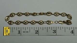 4.73 Grams 14K Yellow Gold Bracelet 8'' Anchor Link Broken Scrap SN931