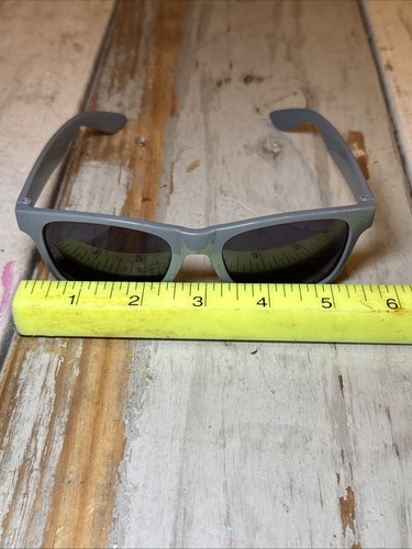 Coors Light Beer Officially Licensed Unisex Grey Sunglasses - Picture 7 of 8