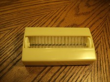 Vintage Fuller Handheld Lint Remover Brush 4-15/16" Long USA