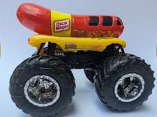 Monster Jam Hot Wheels Oscar Mayer Wiener mobile Hot Dog Die Cast Truck 1:64