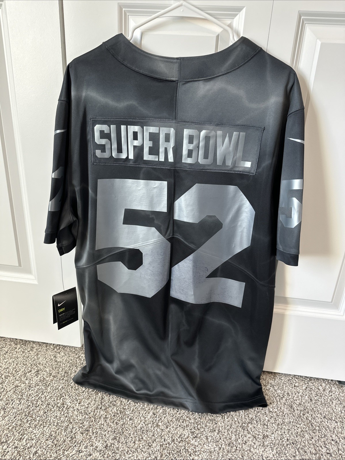 NEW Nike Black Pewter Super Bowl LII 52 2018 Jersey Size L Eagles v Pats RARE! thumbnail 3