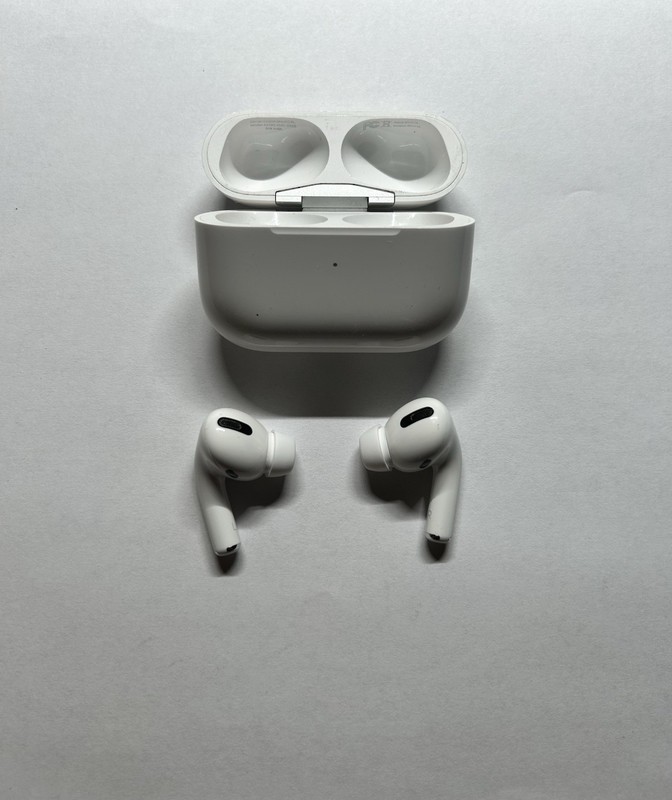 Apple AirPods Pro (2nd Generation) Genuine - Faulty - For Parts or Repair - Read