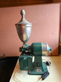 Stawert UK1A elektrische Kaffeemühle 120 W Metall grün/silber abnehmbar