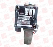 ALLEN BRADLEY 836T-T352JX6 / 836TT352JX6 (NO BOX)