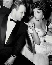 Marlon Brando Paying Attention To The Girl 4x6 Picture Celebrity Print