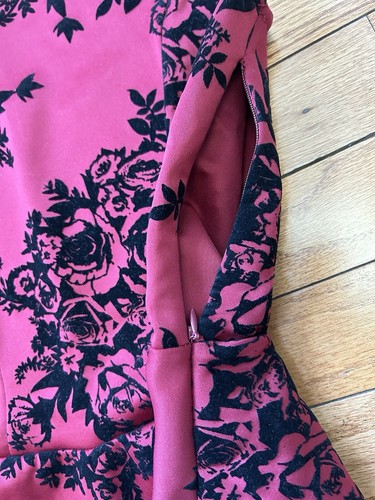 Forever 21 Burgunderrot & Schwarz Samt Print Schößchen Ärmellos Top, Damen S - Bild 7 von 10