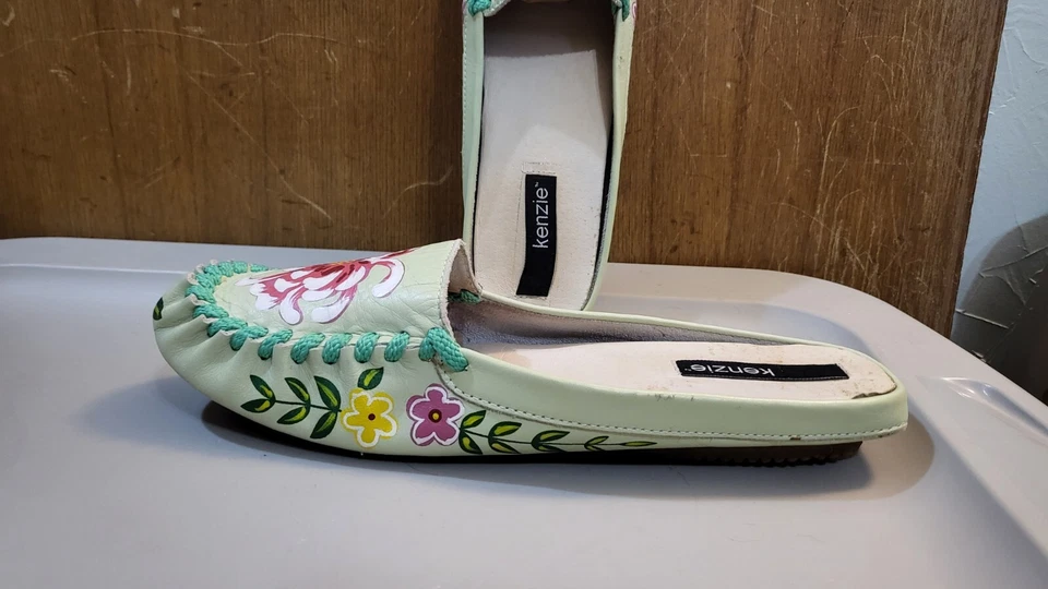 Zapatos sin cordones Kenzie de cuero floral - únicos y elegantes Foto 2 de 4