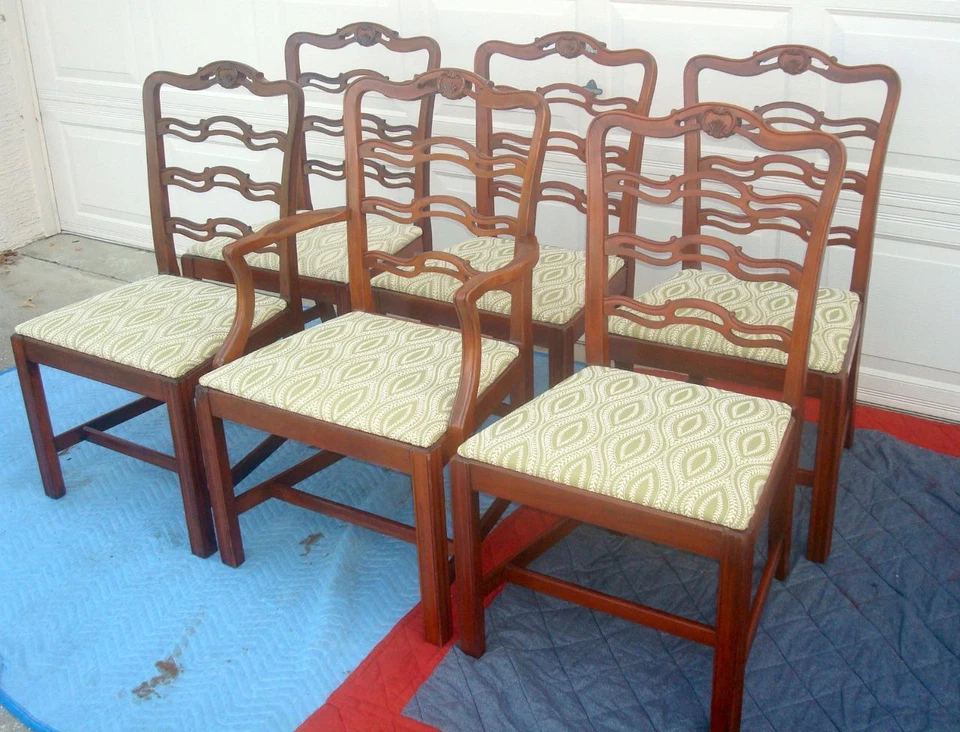 JUEGO DE 6 SILLAS DE COMEDOR CHIPPENDALE CON RESPALDO DE CINTA CEREZO Foto 3 de 4