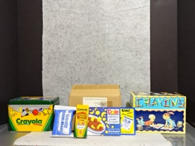 VINTAGE CRAYOLA CRAYON TIN METAL RECIPE BOX INDEX CARD FILE COLORS TOY GAME SET2