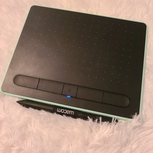 Wacom Intuos BT S Computer Drawing Tablet/Pad CTL-4100WL with Digital Pen & Cord