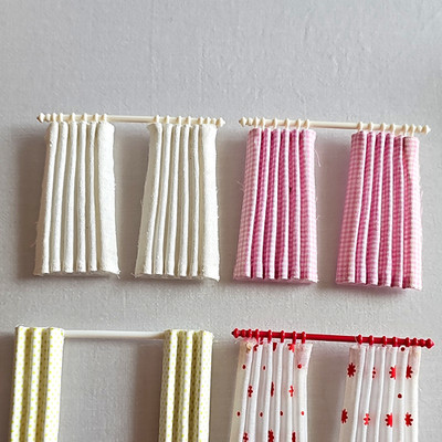 4 x Lundby Gardinen Set mit Stangen 1:18 mehrfarbig Stoff/Kunststoff