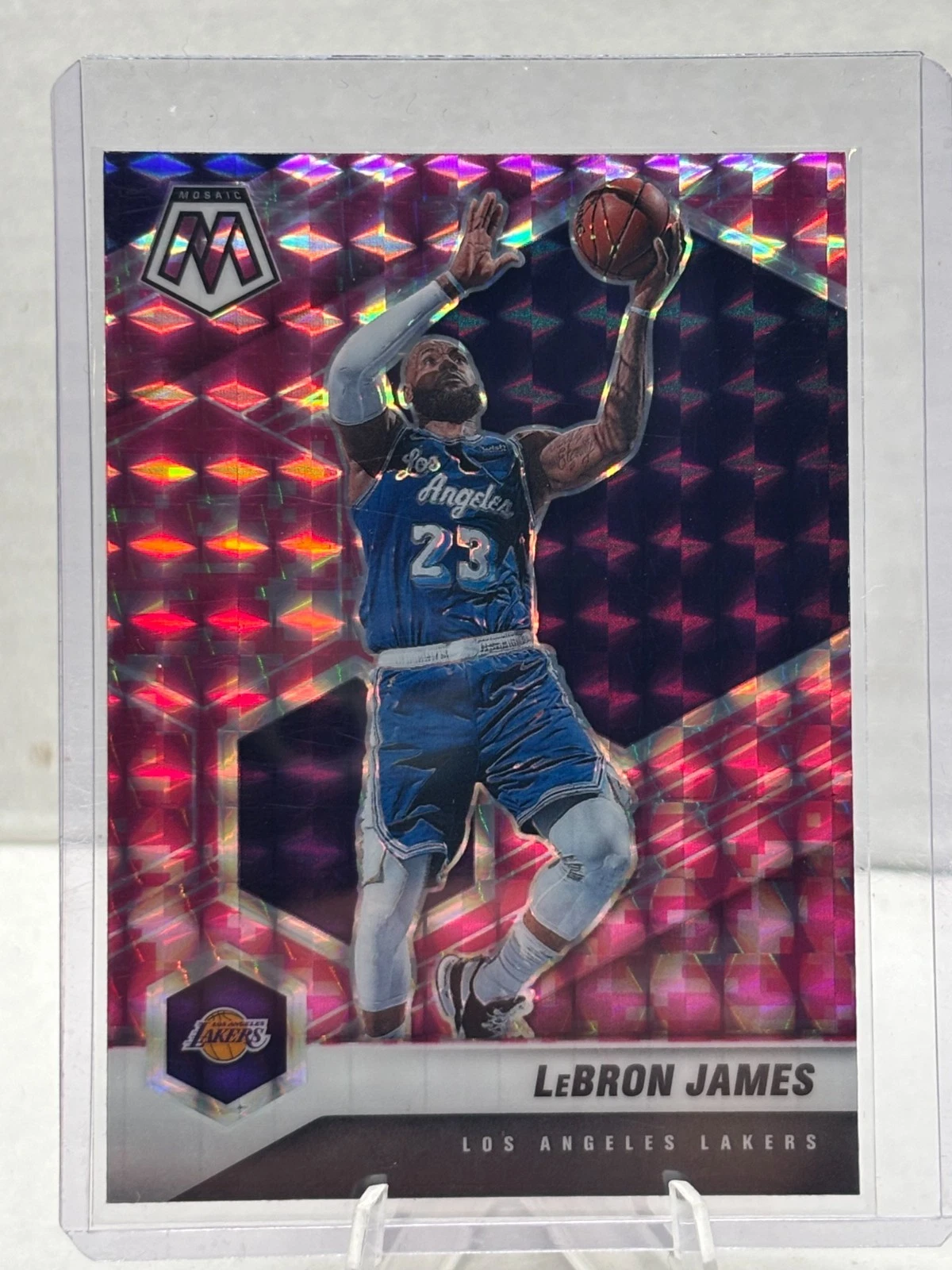 2020-21 Panini Mosaic - LeBron James #81 Pink Camo Mosaic Prizm