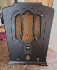 Highly Desireable Vintage RCA Superette Model R-7A Tombstone AM Radio Working!