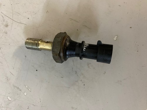 Triumph 1050 Sprint ST Oil pressure switch - Picture 2 of 3