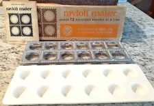 Vintage Vitantonio No.512 Ravioli Maker Willoughby Ohio + Box & Instructions