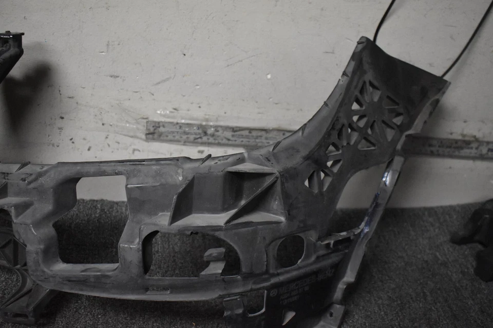 Mercedes Benz C350 Sport 2008-2011 panel de soporte lateral izquierdo fabricante de equipos originales Foto 3 de 4