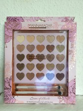 Manna Kadar Beauty Queen of Hearts 25 Well Eyeshadow Set with Brushes 30 g