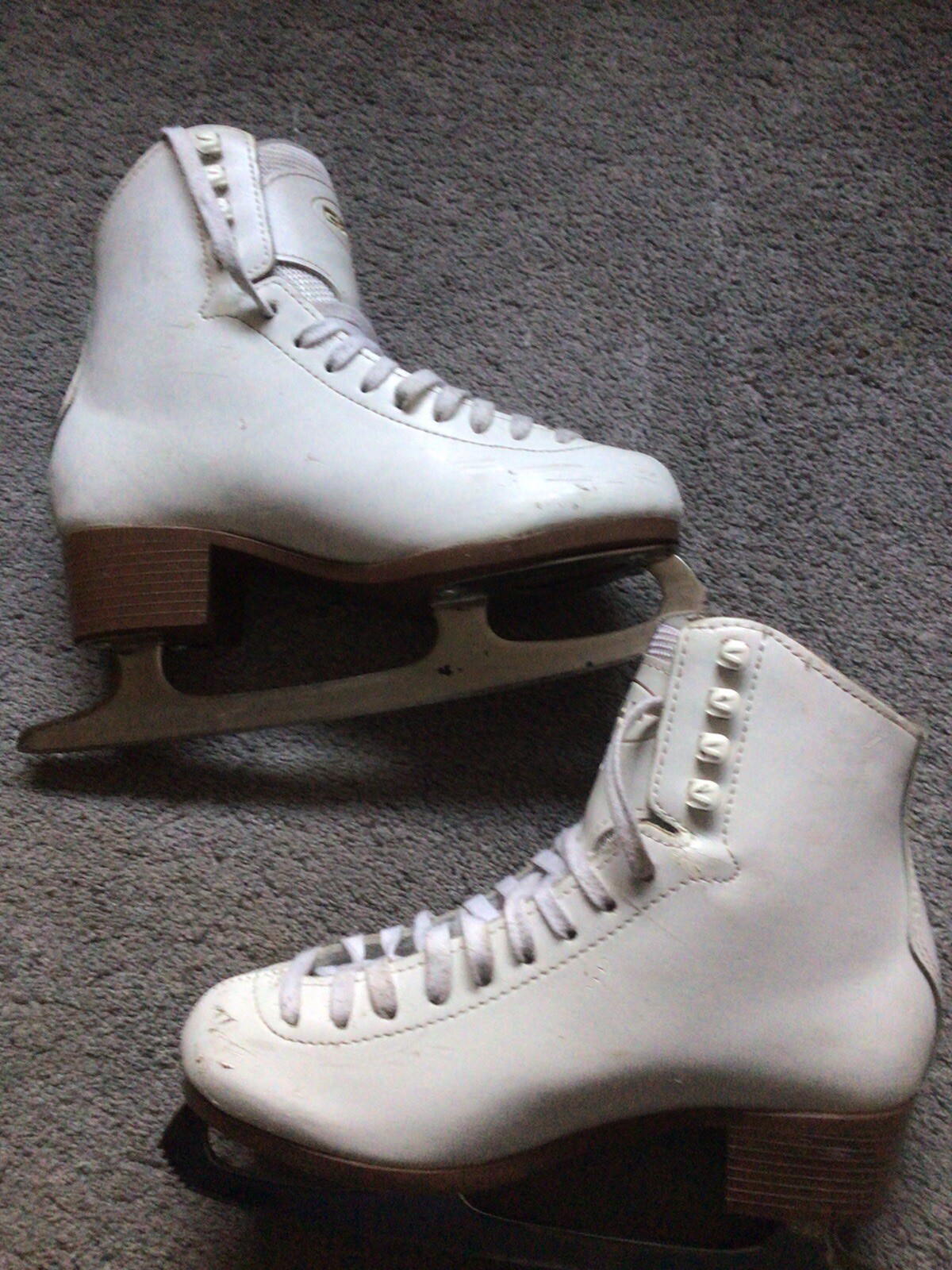 White Graf 500 figure ice skates size 4/37 eBay
