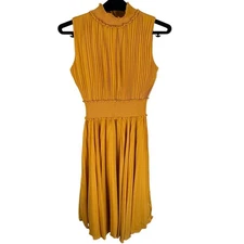 Nanette Lepore Mustard Yellow Accordion Sleeveless Knee Length Dress Size 4