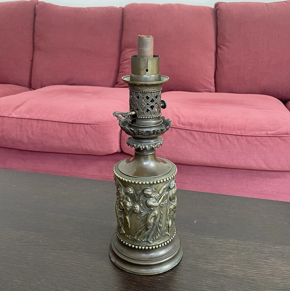 Elegant Antique Brass Moderateur Oil Lamp – France, Early 1800s - Image 3 of 4