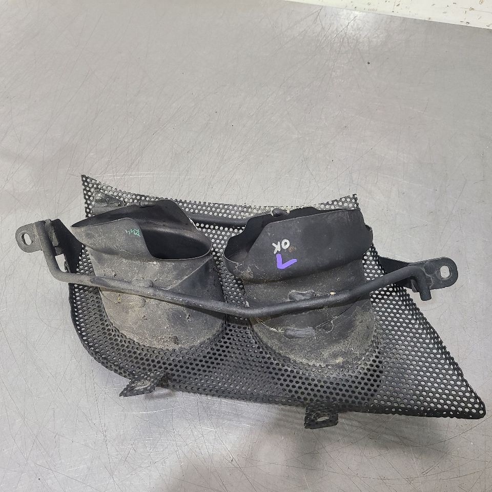 20 2020 MASERATI LEVANTE SQ4 GRANSPORT REAR BUMPER MOUNTED EXHAUST BEZEL LEFT