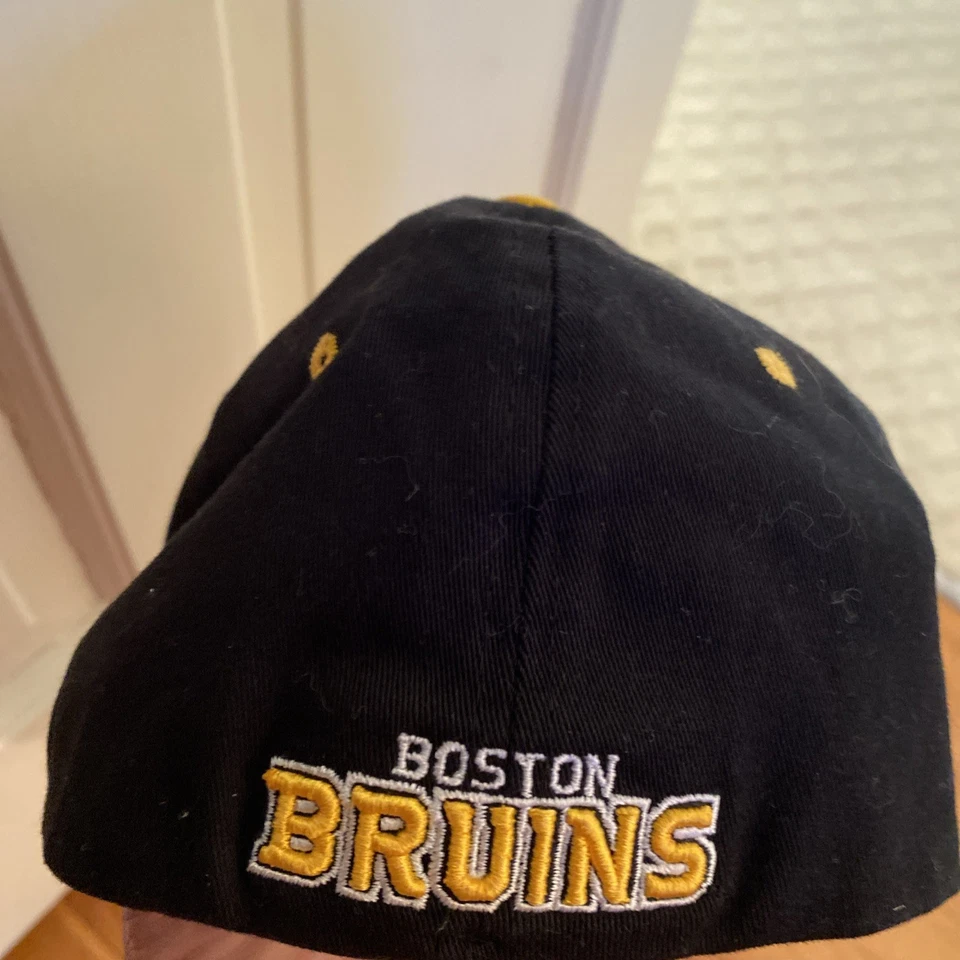 Bruins Official Team Hat Zephyr Black Yellow Logo  Fit L XL 27 - Image 4 of 4