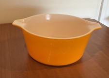 Pyrex 474-B Round 1.5 Quart Casserole Vintage Orange 1970s