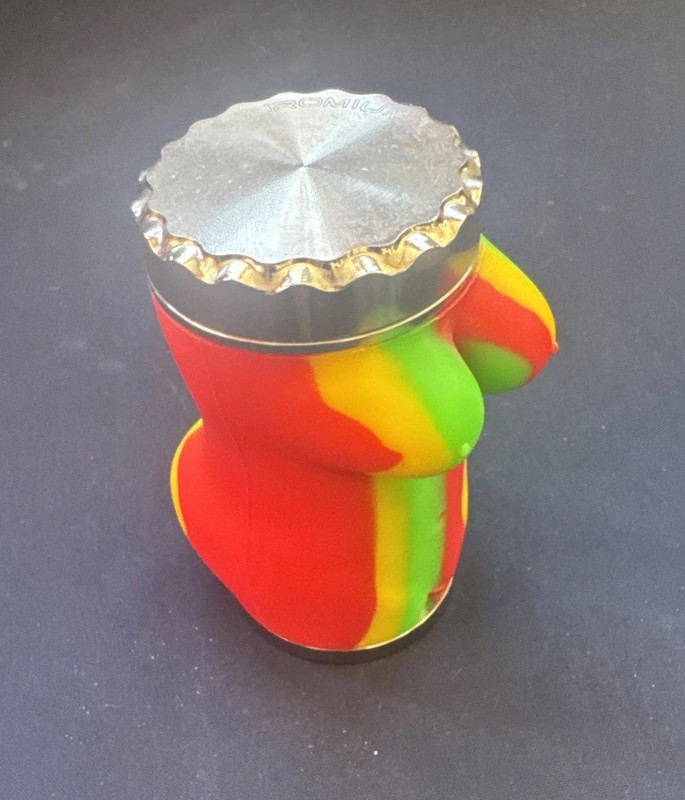4 Inch Chromium Crusher Tobacco Grinder, Lady Figure, Red/Yellow/Green