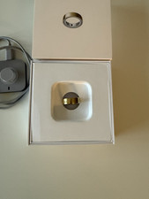 Oura Ring 4, gold, Größe 10 mit Ladestation