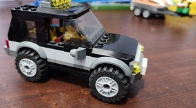 Lego Town: City:  SUV with Watercraft 60058 - Complete