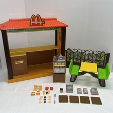 Vtg Barbie Loves McDonald  s Playset Restaurant 99 Complete Mattel 1982