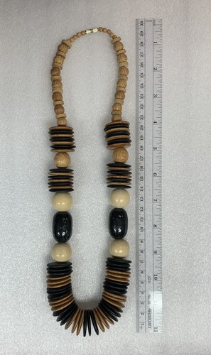 1970s Ethnic Wooden Bead Necklace Vintage Disks & Balls Ovals Dark $ Light Wood - Picture 2 of 5