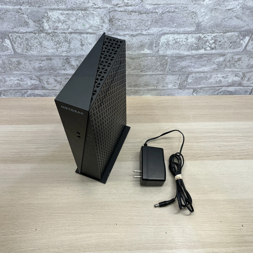 Router módem cable NETGEAR AC1750 C6300 Wi-Fi DOCSIS 3.0 Foto 2 de 4