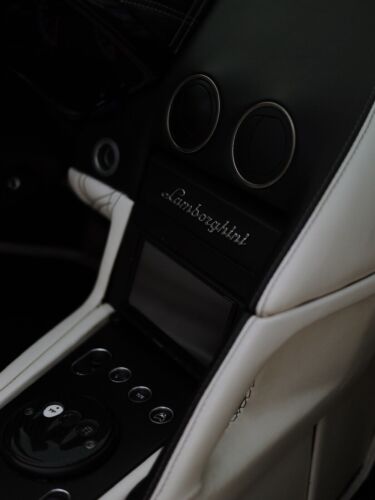 2008 Lamborghini Murcielago - Picture 14 of 17
