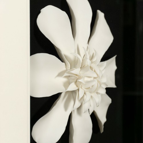 White Porcelain Flower Shadow Box - 第 3/8 張圖片