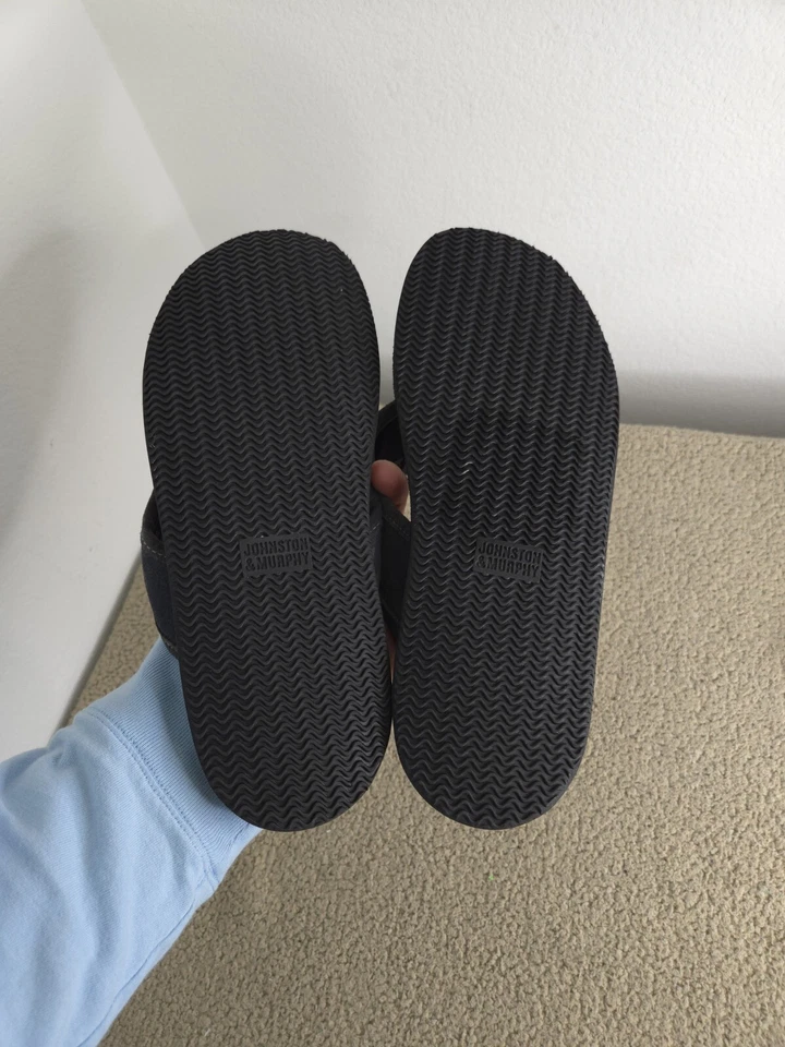 NWOT Johnston & Murphy Boys 7 Norris Suede Blue Gray Camo Thong Sandals - Image 4 of 4