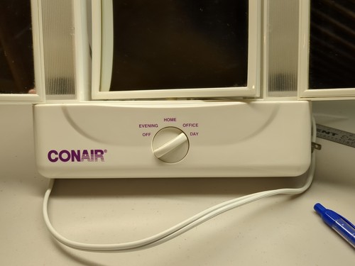 Conair Lighted Makeup Mirror Dual Side Magnifying Countertop Model TM7L - Picture 2 of 5