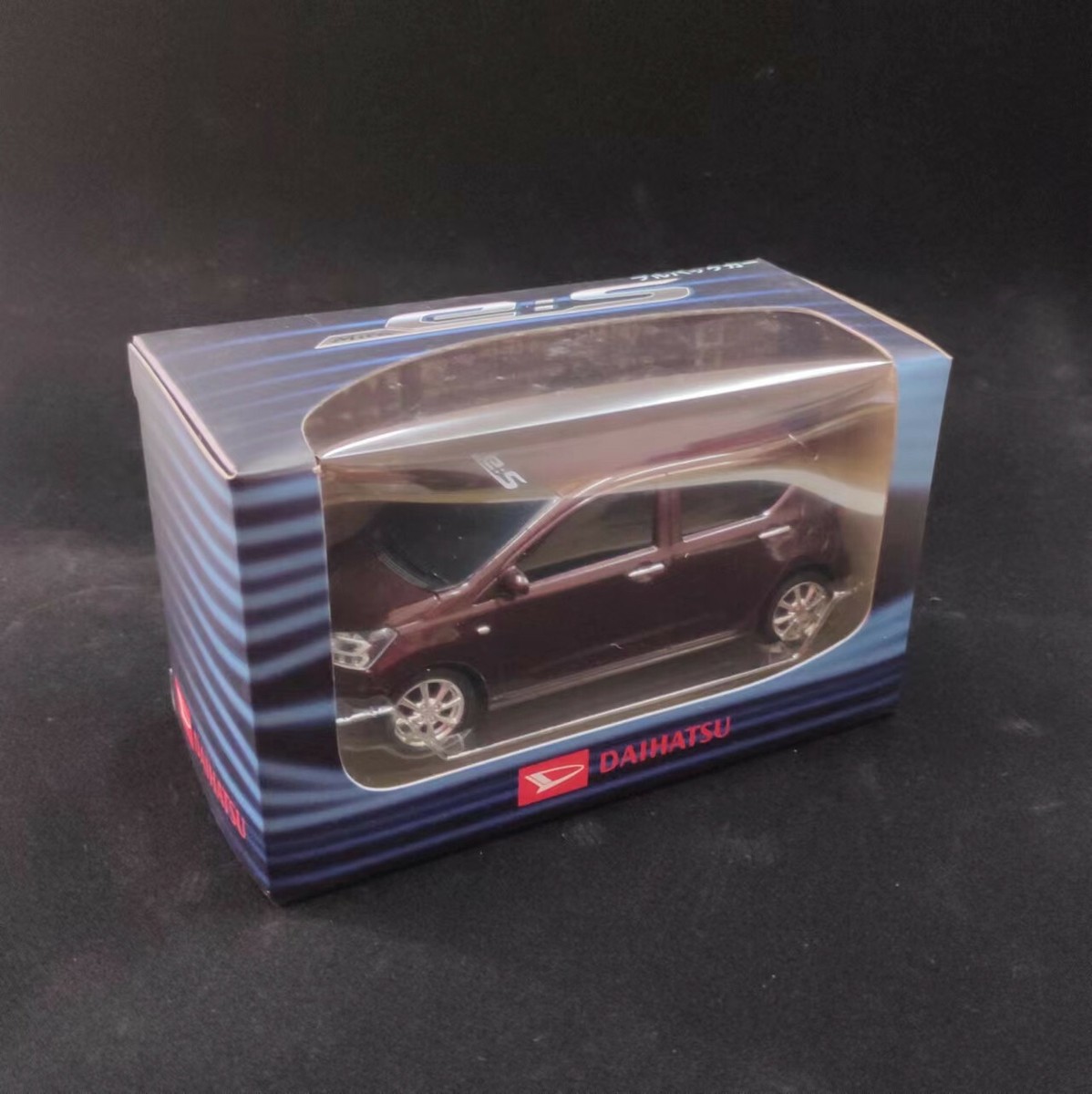 1/32 Daihatsu Mira e:S LA350S 2017 Dealer Plastic Model purple